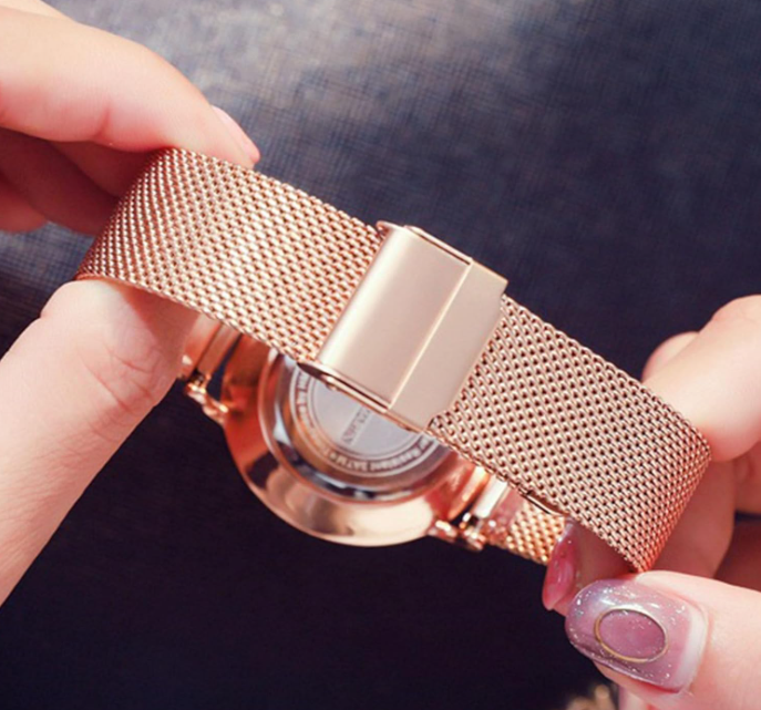 Delicate Rose Gold Metal Watch – Feminine & Chic