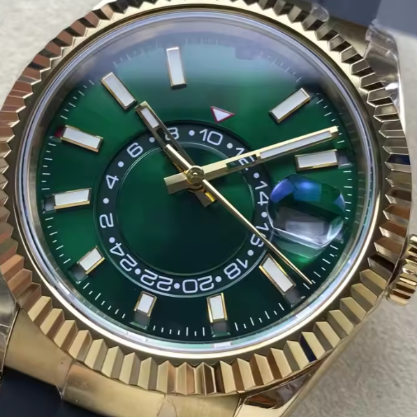 Stylish Men’s Black Leather Watch – Golden Touch