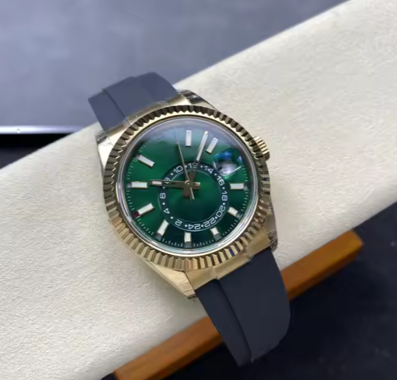 Stylish Men’s Black Leather Watch – Golden Touch