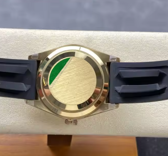 Stylish Men’s Black Leather Watch – Golden Touch