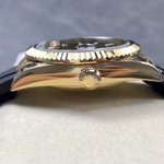 Stylish Men’s Black Leather Watch – Golden Touch 5