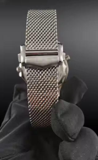 Stylish Chronograph Men’s Watch – Shiny Light Copper Finish