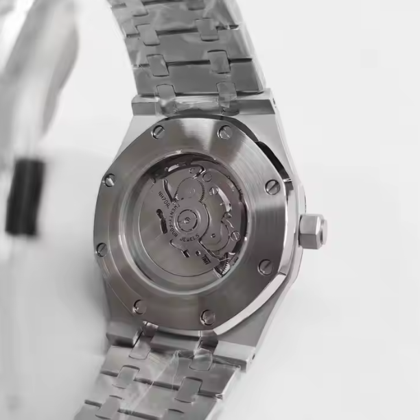 Premium Heavy Metal Men’s Watch – Bold & Elegant