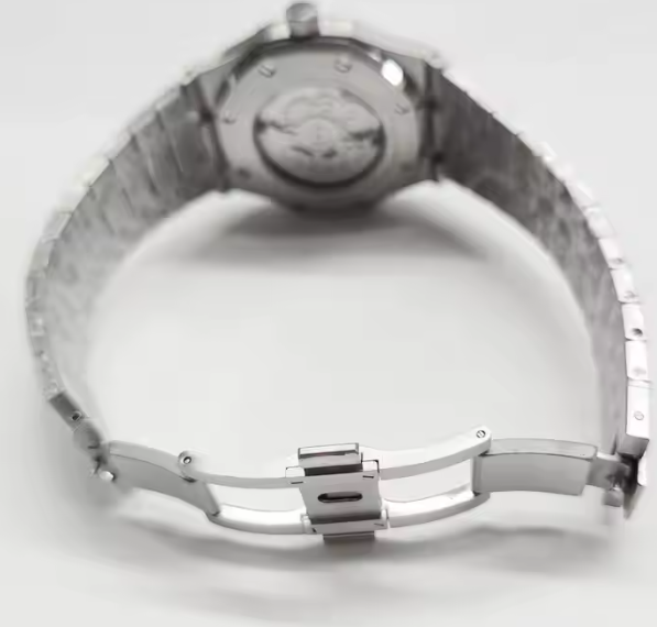 Premium Heavy Metal Men’s Watch – Bold & Elegant