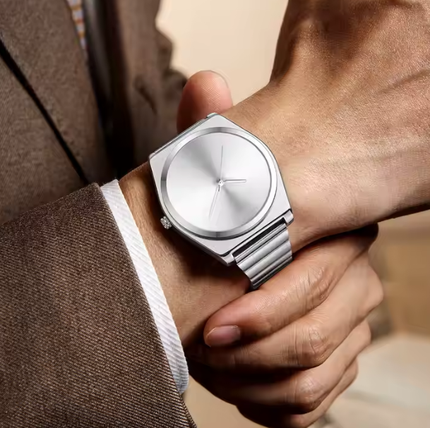 Minimalist Silver Stainless Steel Men’s Watch